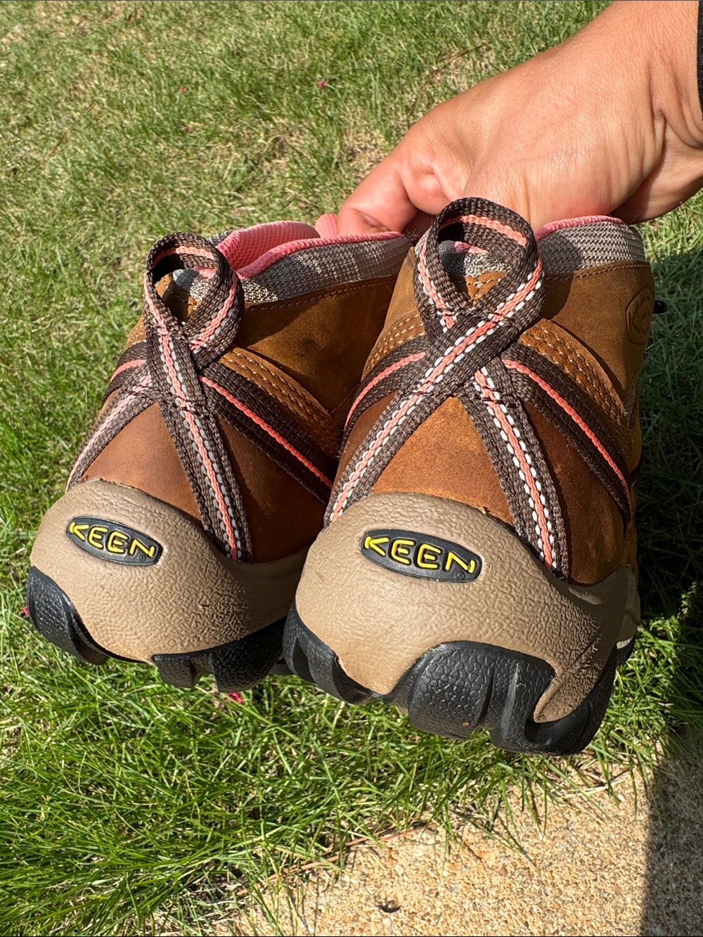KEEN Targhee II Brown Coral Leather Hiking Boots - Picture 3 of 10